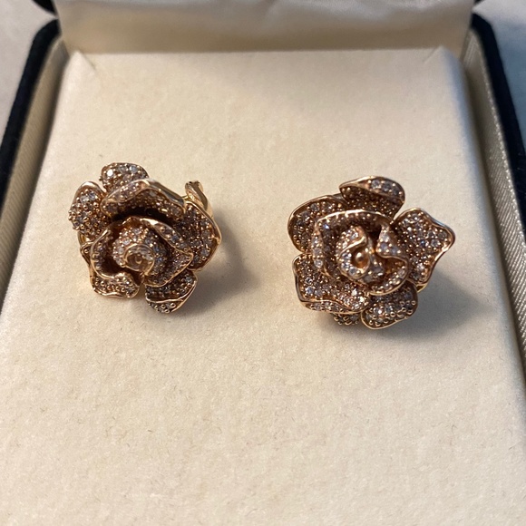 Effy Rose Gold Flower Earrings - Picture 1 of 5